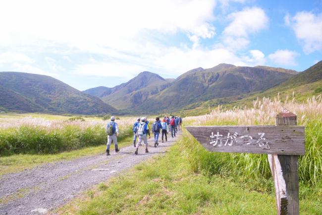 班に分かれて作業場所に移動します