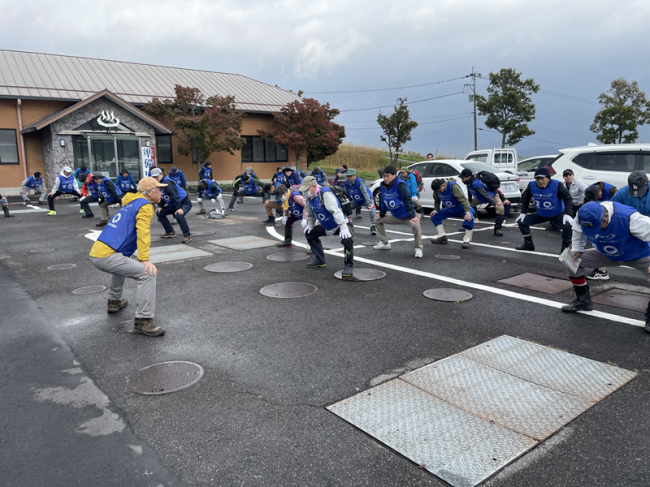 登山前の準備運動もしっかり行います