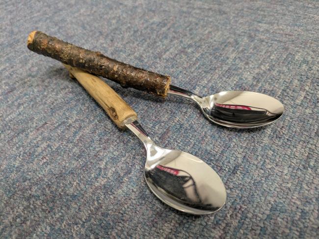 【マイスプーンづくり】森の枝で自分だけのスプーンを作ろう（270円）