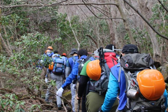 作業場所まで２時間の登山です